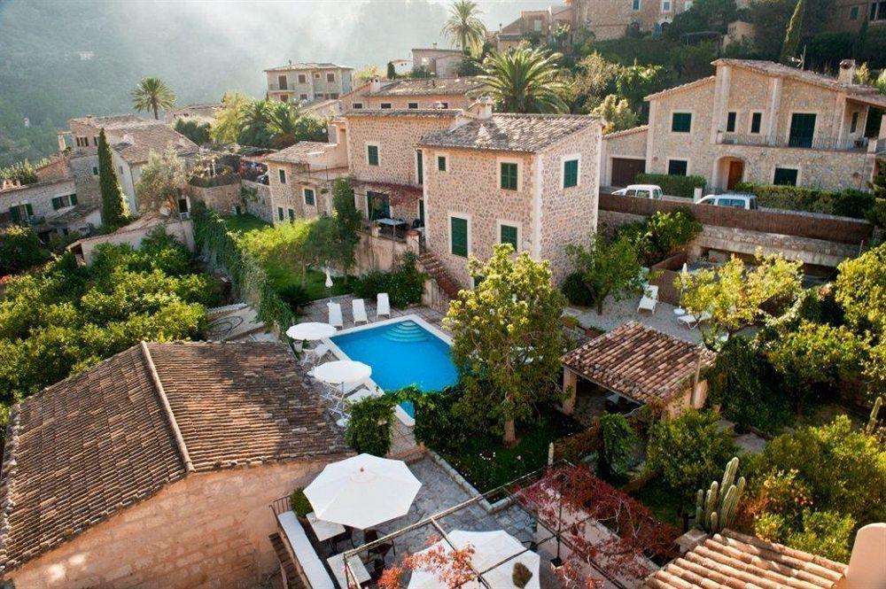 Y Des Puig Deià
